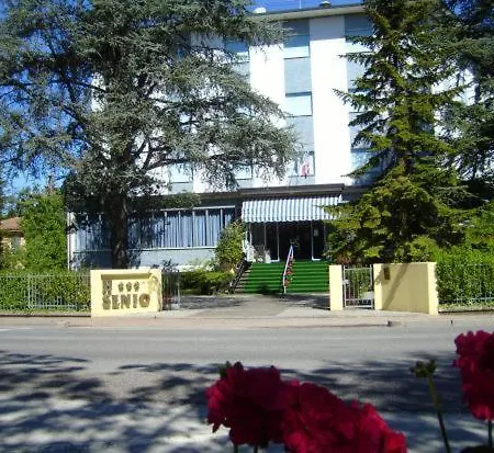 Senio Ξενοδοχείο 3*